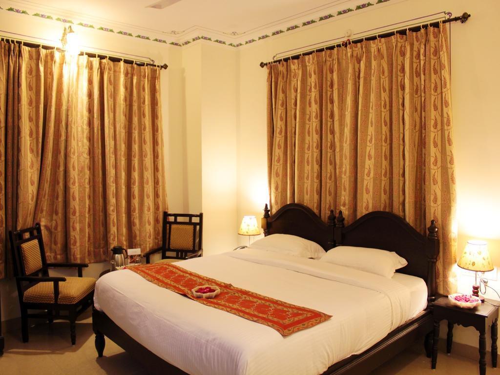 Hotel Mahima Palace Udaipur Luaran gambar