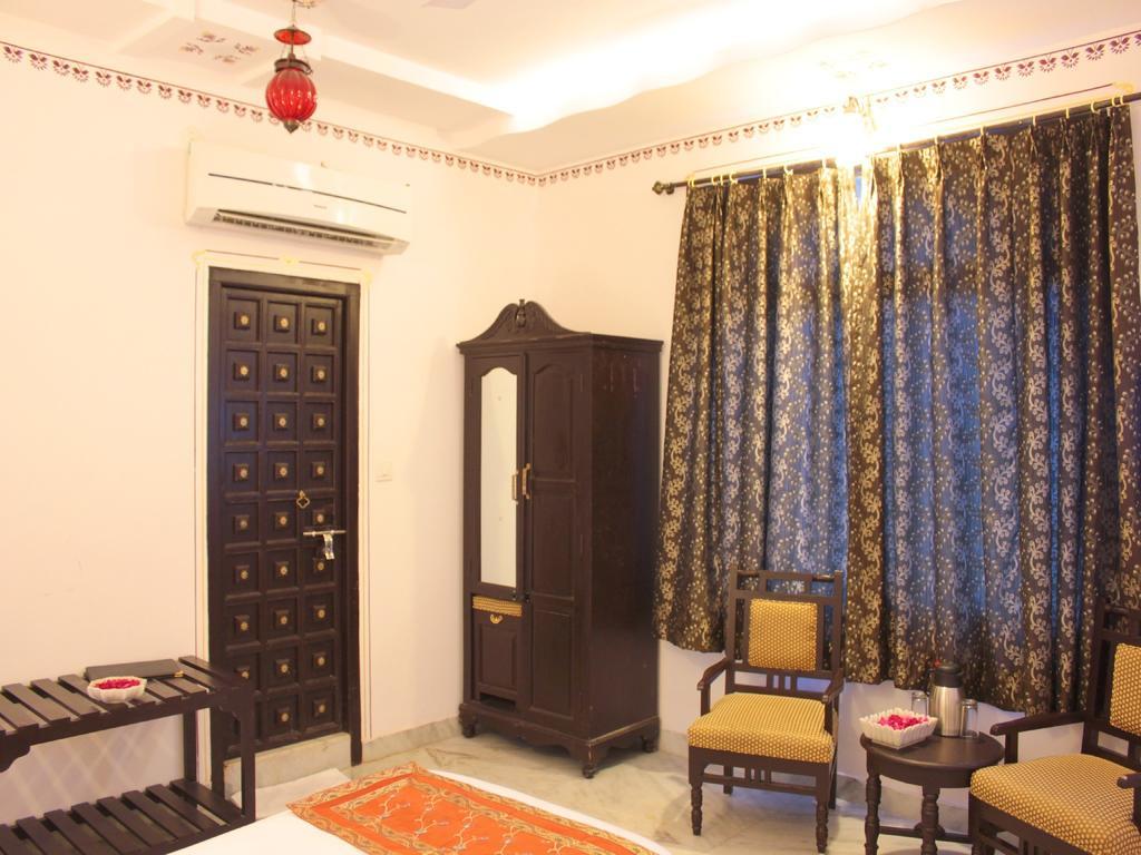 Hotel Mahima Palace Udaipur Luaran gambar