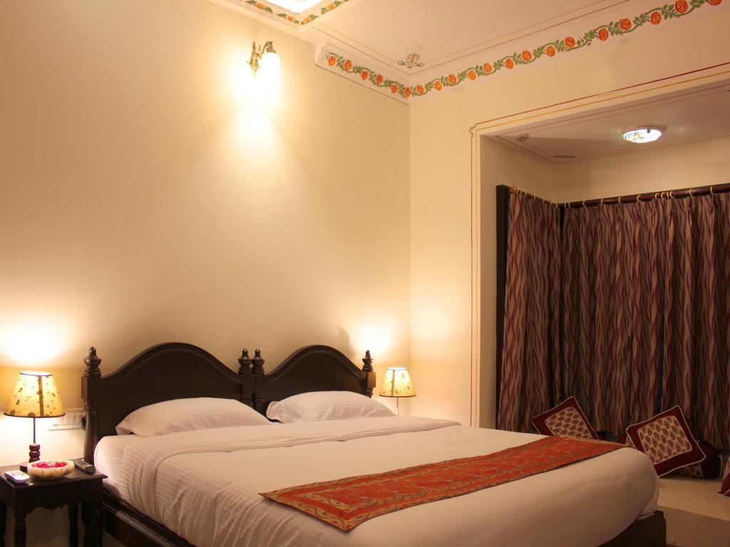 Hotel Mahima Palace Udaipur Luaran gambar