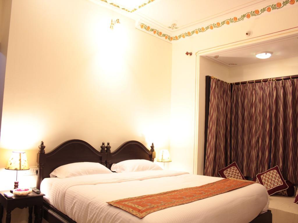 Hotel Mahima Palace Udaipur Luaran gambar