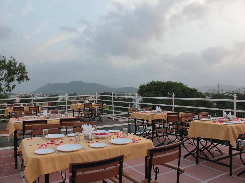 Hotel Mahima Palace Udaipur Luaran gambar