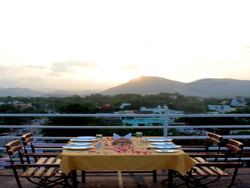 Hotel Mahima Palace Udaipur Luaran gambar